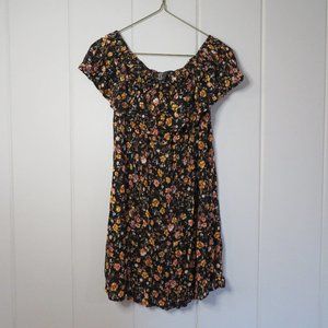 Forever21 - Floral Off The Shoulder Dress Medium (Junior)